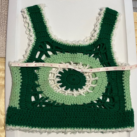 Vintage 1970’s Hand Crafted Cropped Top Crochet Tank Green White - Picture 8 of 12